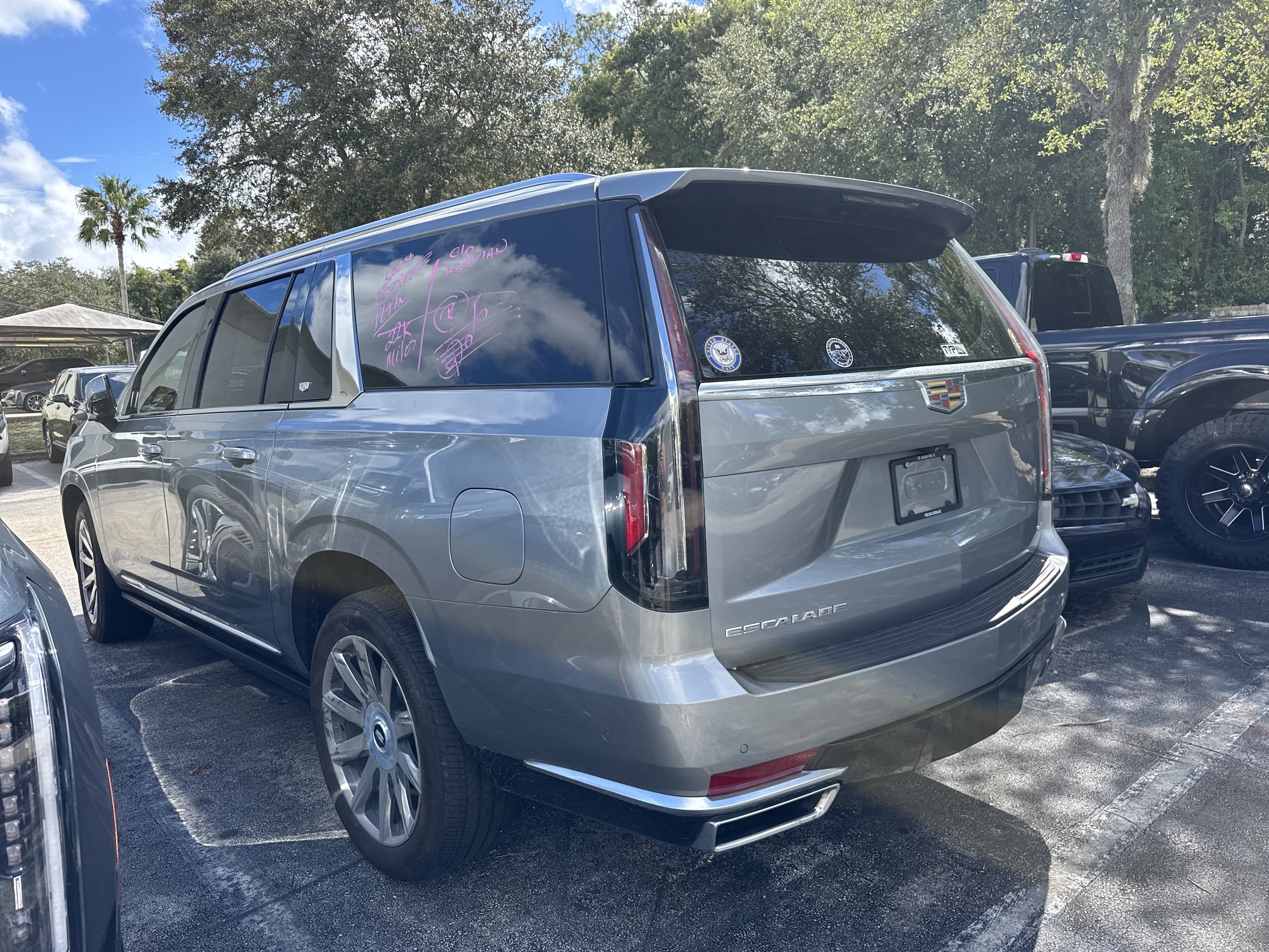 cadillac escalade esv 2024 1GYS4MKL4RR290600 image cadillac escalade esv 2024 1GYS4MKL4RR290600 image